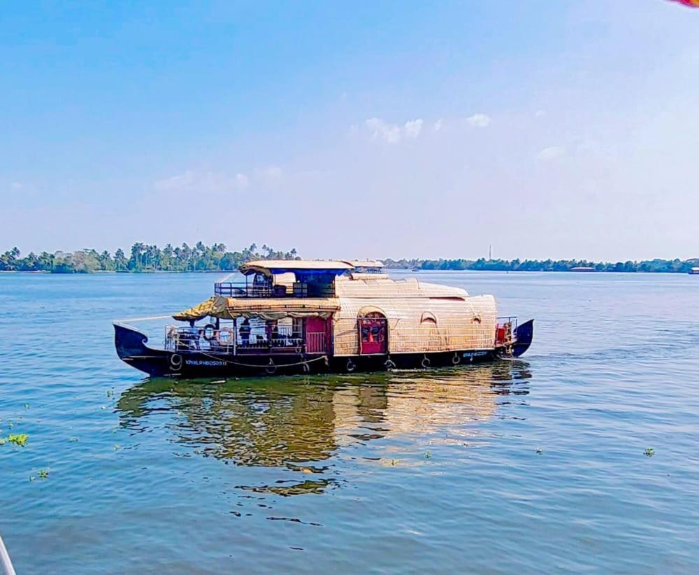 Beach Paradise Day Cruise Houseboat Alappuzha Bagian luar foto