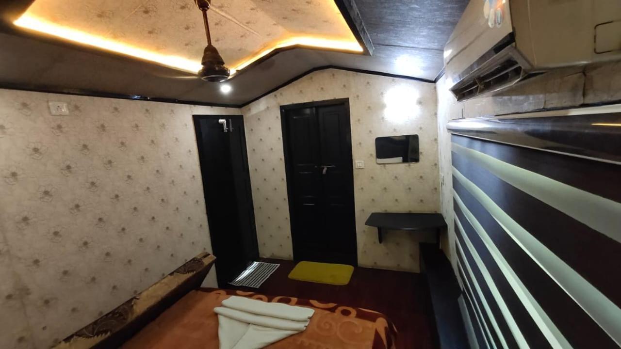 Beach Paradise Day Cruise Houseboat Alappuzha Bagian luar foto