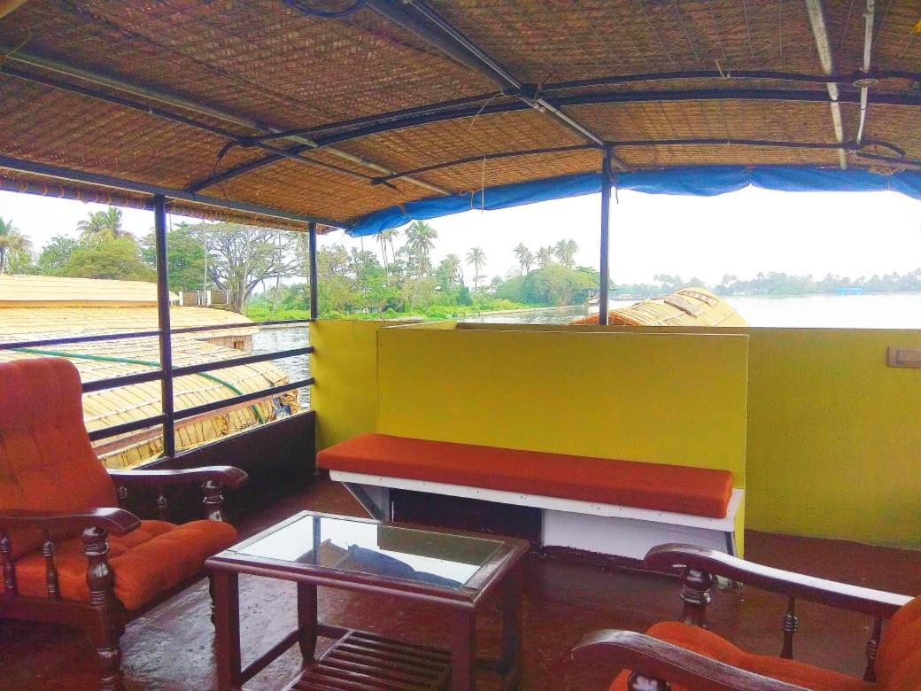 Beach Paradise Day Cruise Houseboat Alappuzha Bagian luar foto
