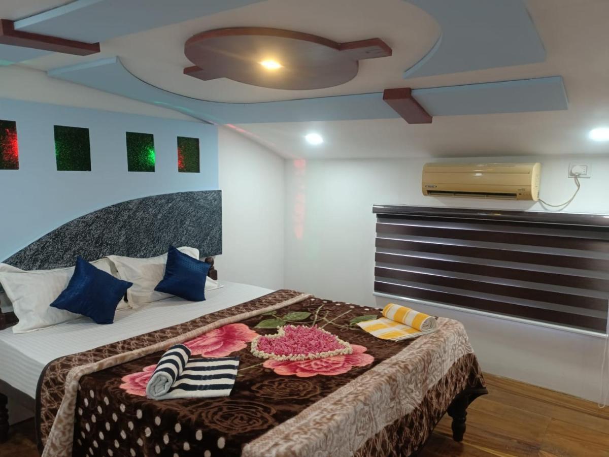 Beach Paradise Day Cruise Houseboat Alappuzha Bagian luar foto