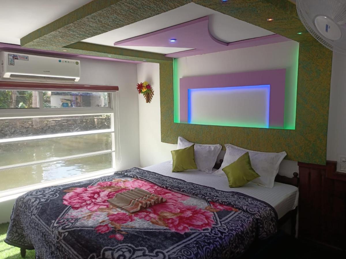 Beach Paradise Day Cruise Houseboat Alappuzha Bagian luar foto