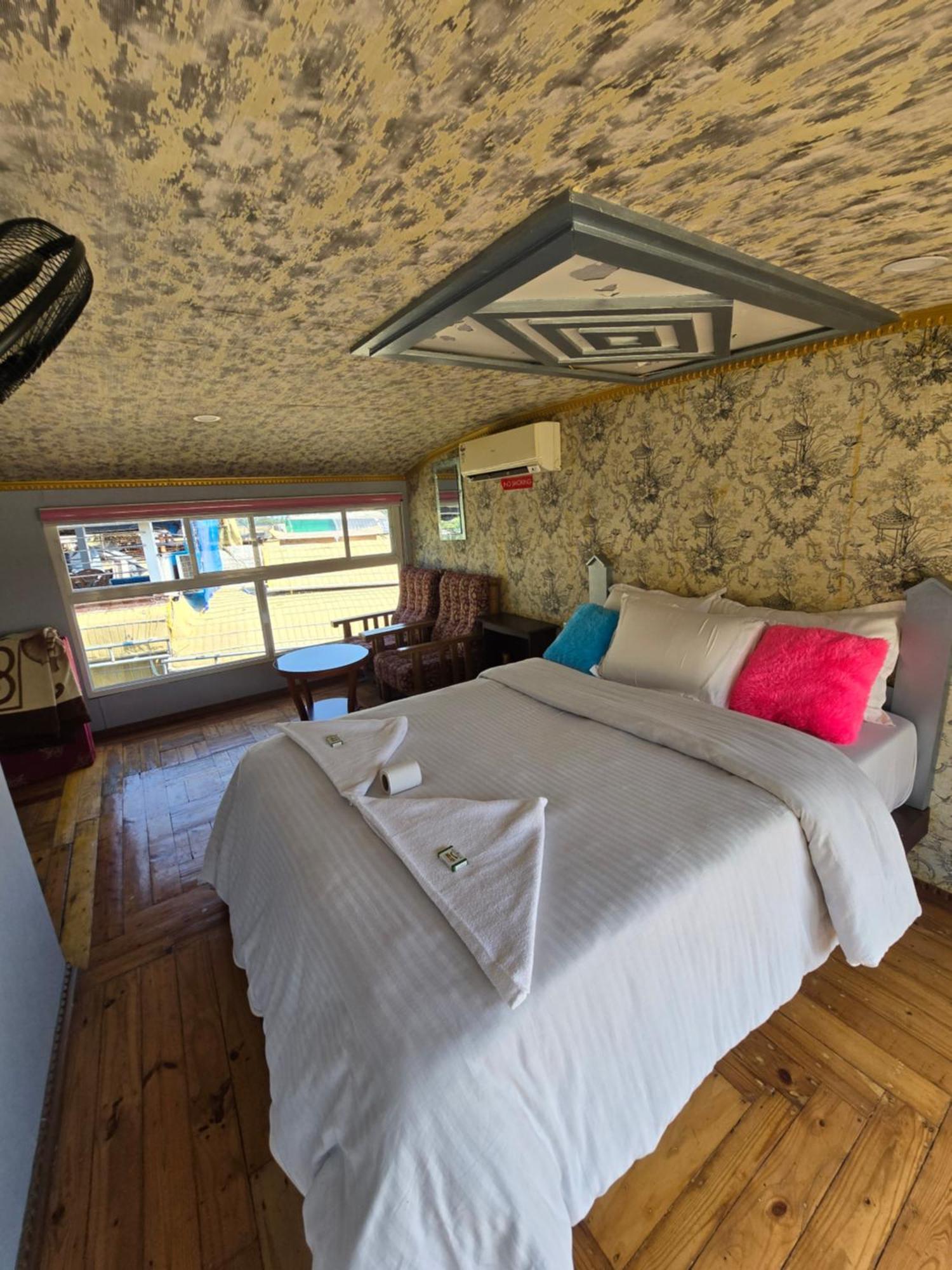 Beach Paradise Day Cruise Houseboat Alappuzha Bagian luar foto