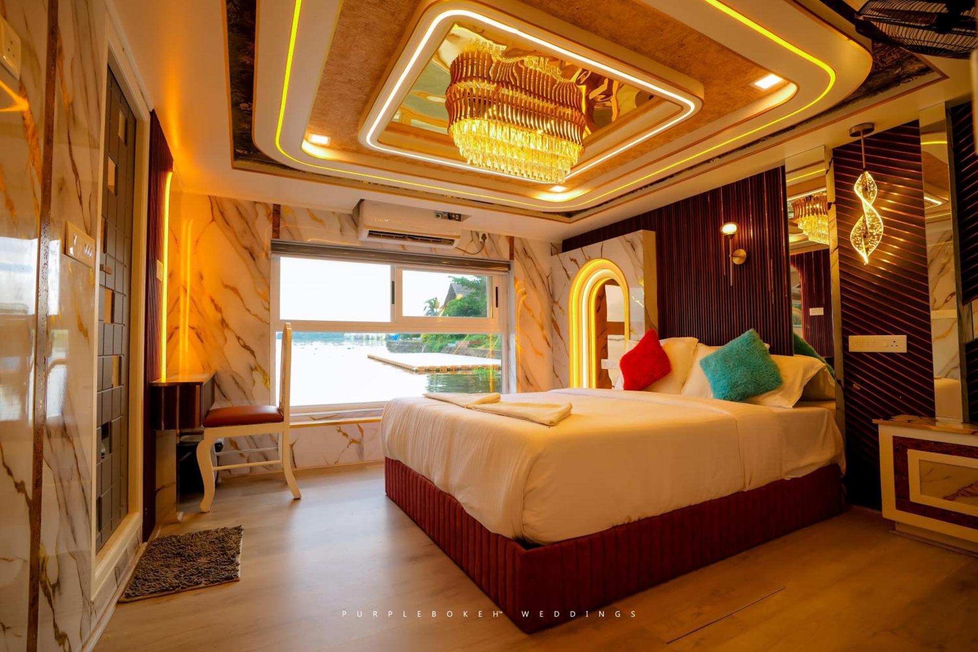 Beach Paradise Day Cruise Houseboat Alappuzha Bagian luar foto